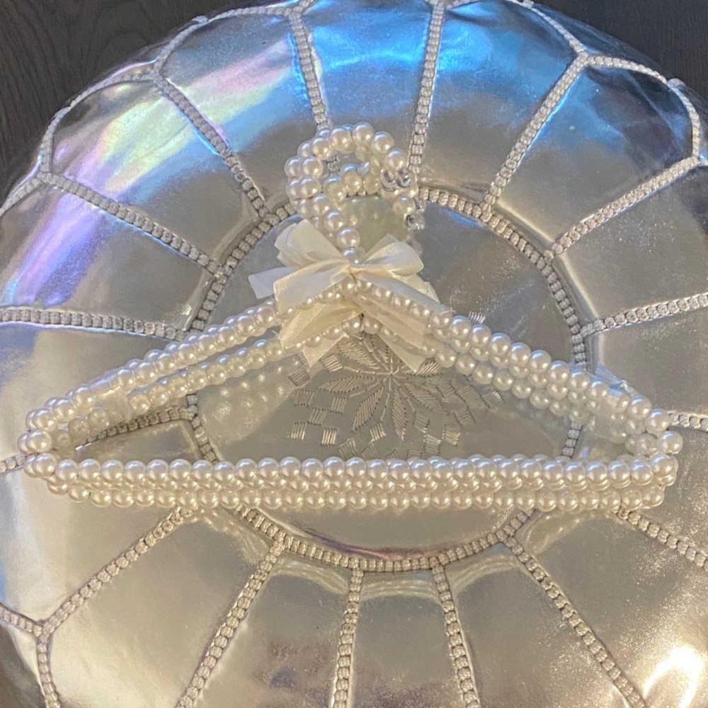 COPY - Pearl Hangers